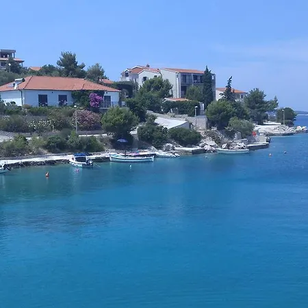 Holiday House Popic Ražanj