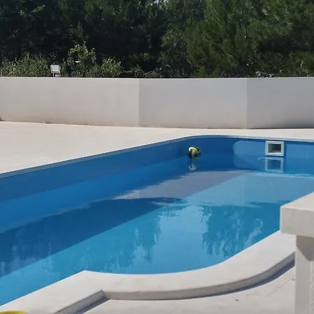Villa Holiday House Popic *