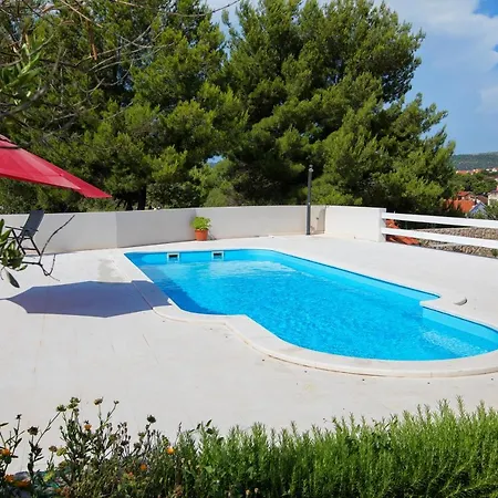 Holiday House Popic Villa