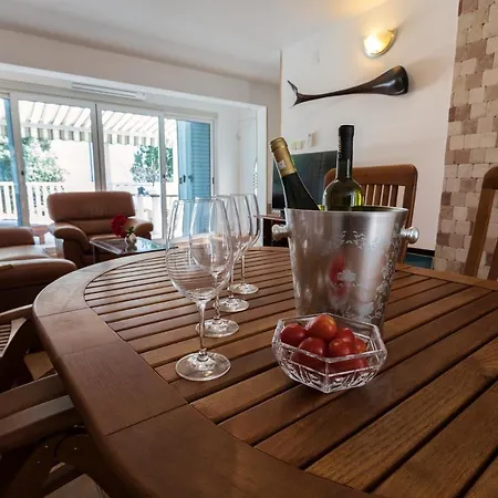 Holiday House Popic Villa